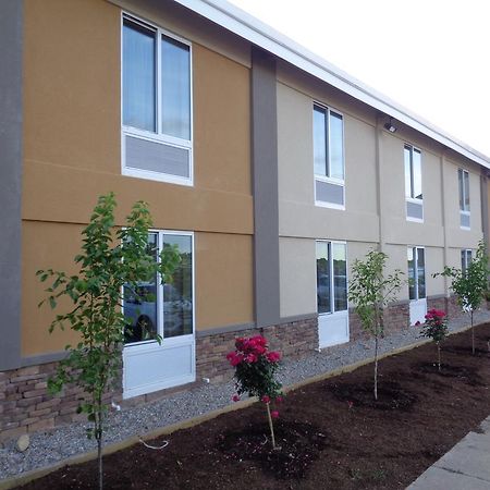 Motel Baymont By Wyndham Kingston Plymouth Bay Exterior foto